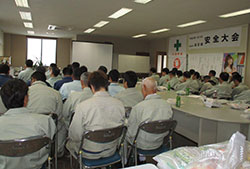 協力会社を含む全社員の「㈱高田組安全大会」の開催